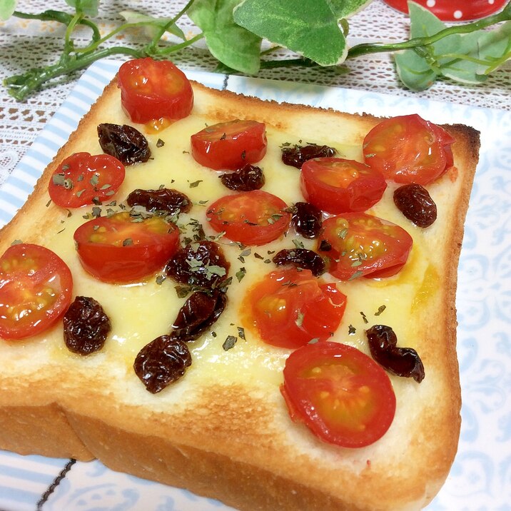 ミニトマトとレーズンのチーズトースト レシピ 作り方 By やなママ 楽天レシピ ミニトマトとレーズンのチーズトースト レシピ 作り方 By やなママ 楽天レシピ